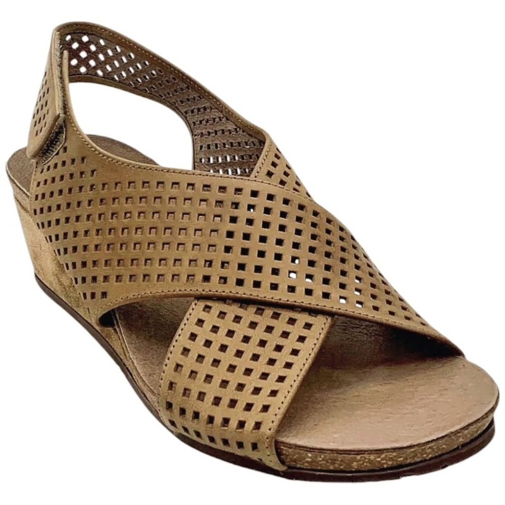 NWOB Chocolat Blu Theo Wedges